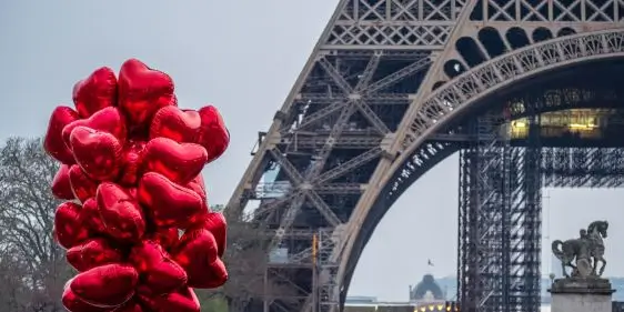 Как отмечают День влюбленных в разных странах мира