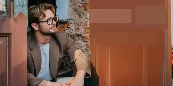 Скидка 15% на низкое деми для мужчин в Мегатоп