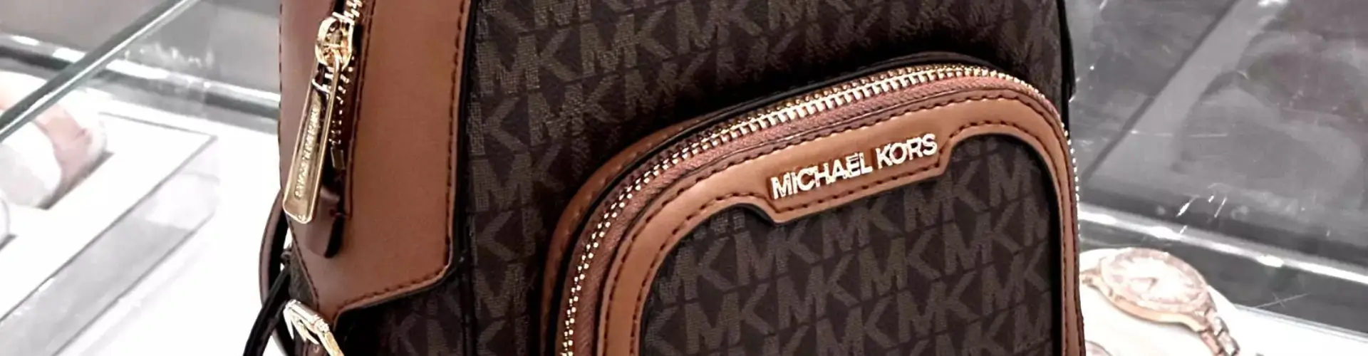 Скидки на рюкзаки от Michael Kors