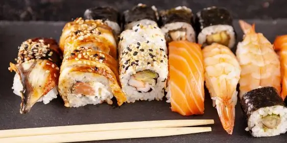 Скидки до 20% на ряд блюд в ArtSushi от Деливио