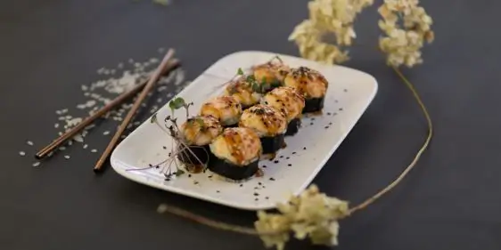 Запеченный ролл в подарок от Shiso Art в Деливио