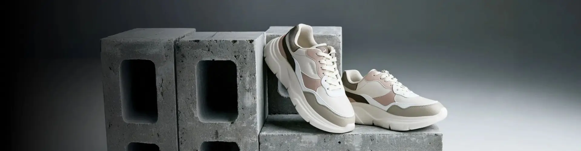 Скидки на кроссовки и кеды от Спортмастер в Беларуси