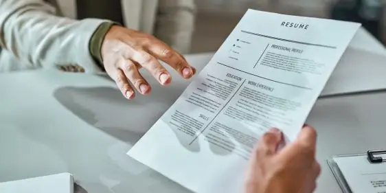 Бесплатный конструктор резюме от SuperJob