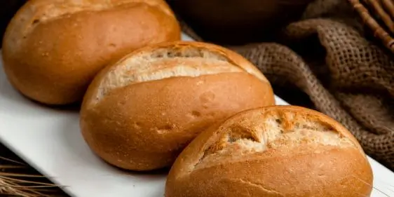 Свежая выпечка в подарок от Мясомузыкалити в Деливио