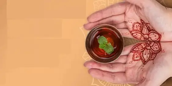 Посещение мастера по росписи мехенди от Ashanti