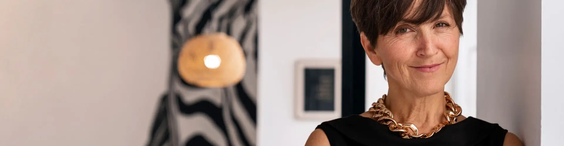 Ювелирные украшения для женщины за 50 лет