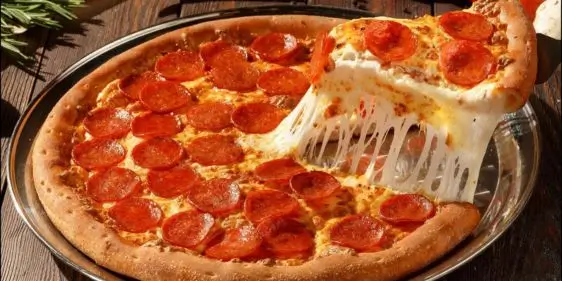 Бонусы и акции Pizza Hut